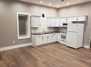 219 3rd St #D, Parkersburg, IA 50665