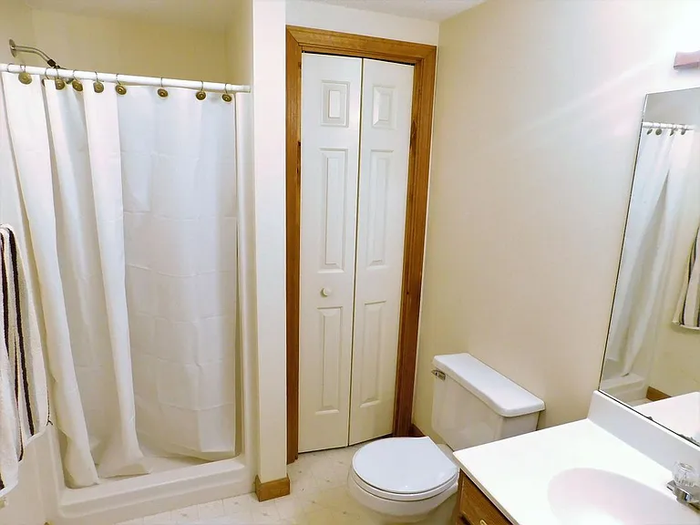 1 Five A1 Rdg #1 — Photo 12