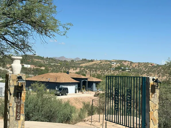 1042 Oso Ct, Rio Rico, AZ 85648