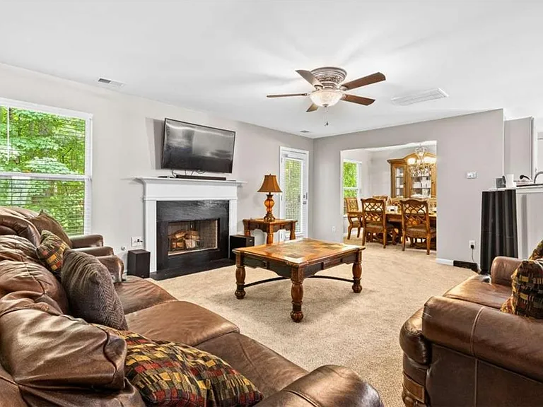 7155 Laurel Creek Dr — Photo 4