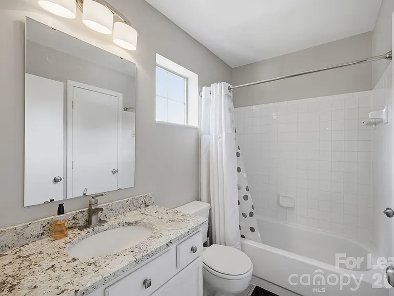 18841 Vineyard Point Ln — Photo 12