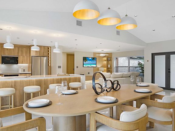 5th image of 3029 NW 26th Avenue