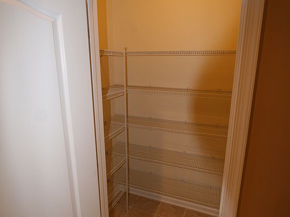 Walk in Pantry!