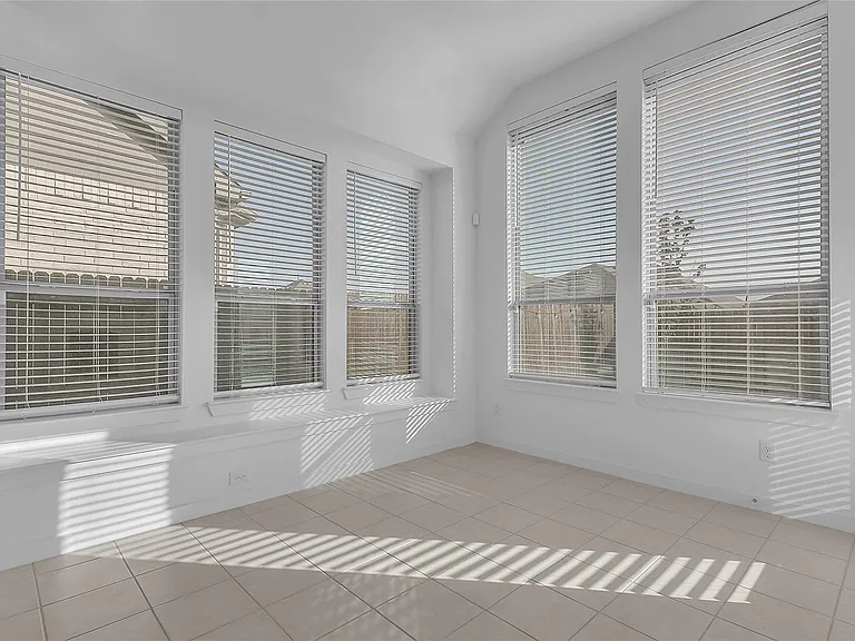 1805 Everglades Dr — Photo 15