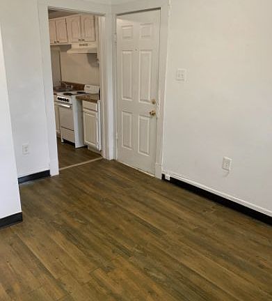 4th image of 3218 O St
