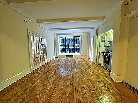 3rd image of 105 W 55th St APT 9B
