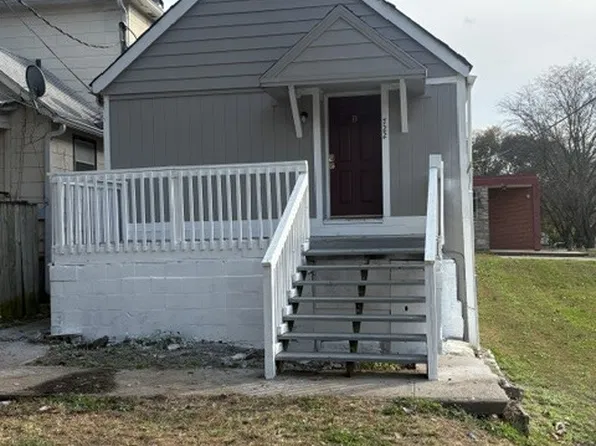 722 Osage St APT B, Leavenworth, KS 66048