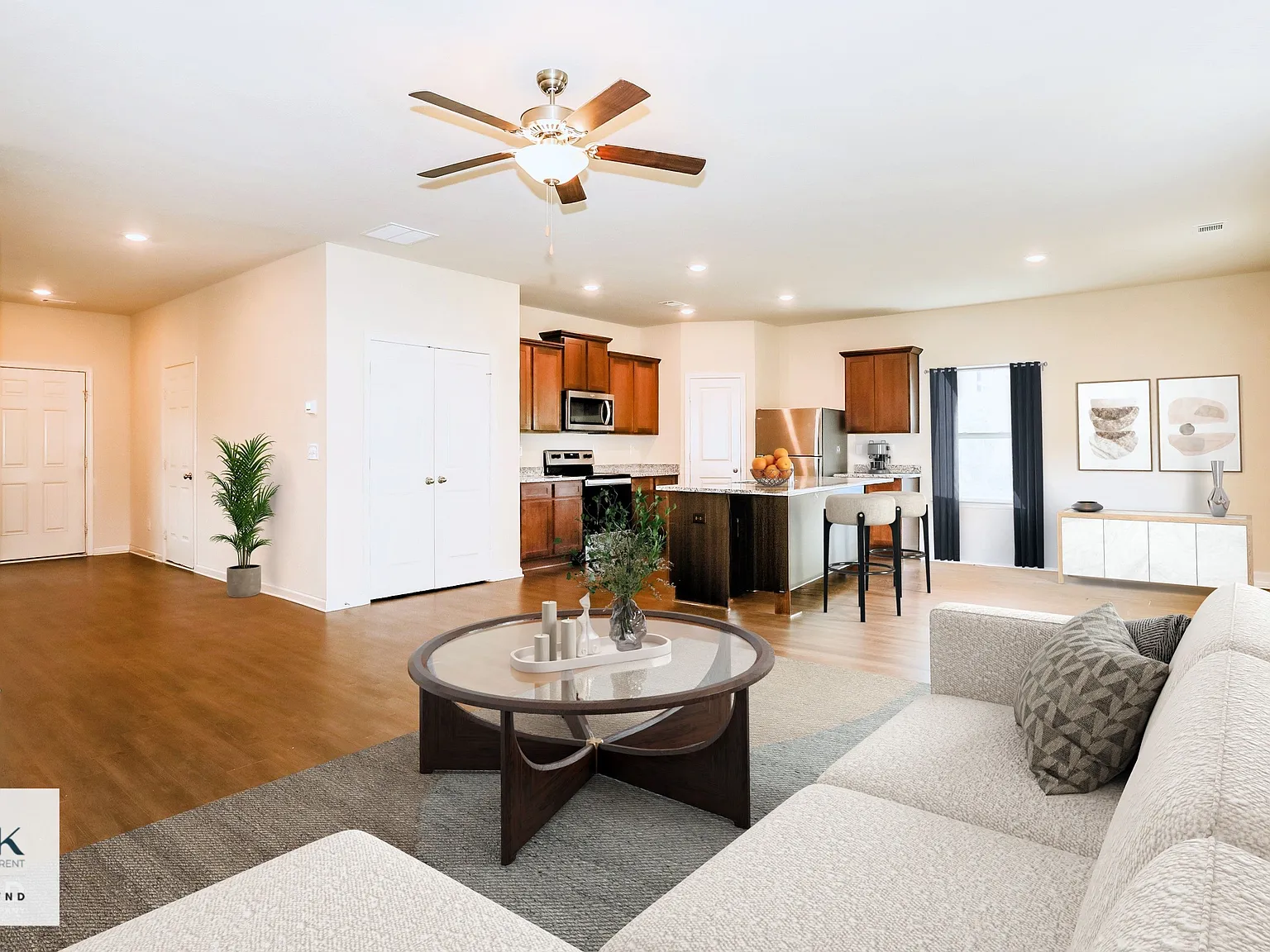 3 bed, 2.5 bath, 1800 sqft, $1,949 — Photo 4