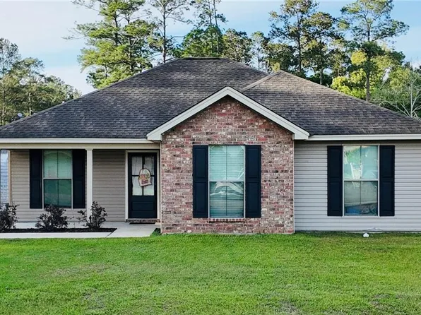 1629 Viola St, Mandeville, LA 70448