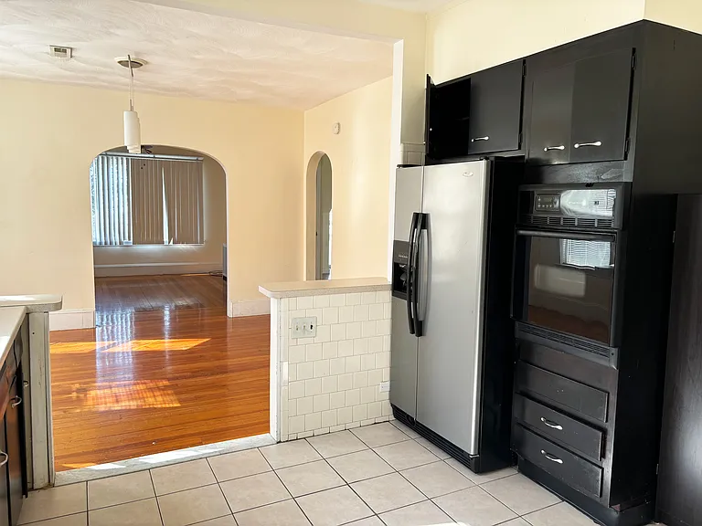30 Early Ave #2 — Photo 11