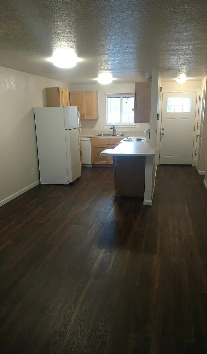 2 bed, 800 sqft, $1,650 — Photo 2