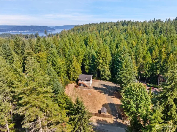 50 E Overlook Place, Union, WA 98592