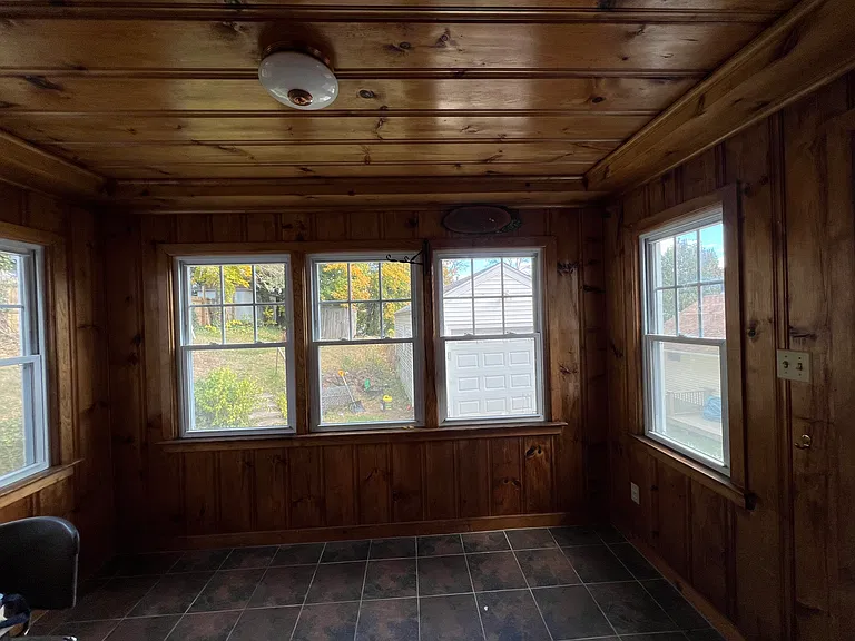 23 Home Ave — Photo 4
