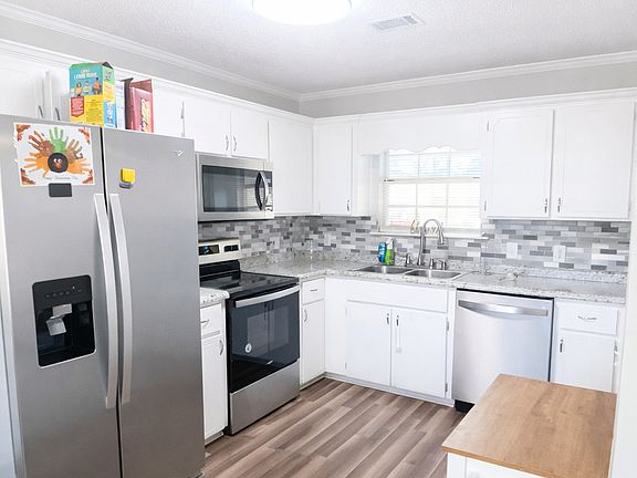 5th image of 161 Crosby Dr