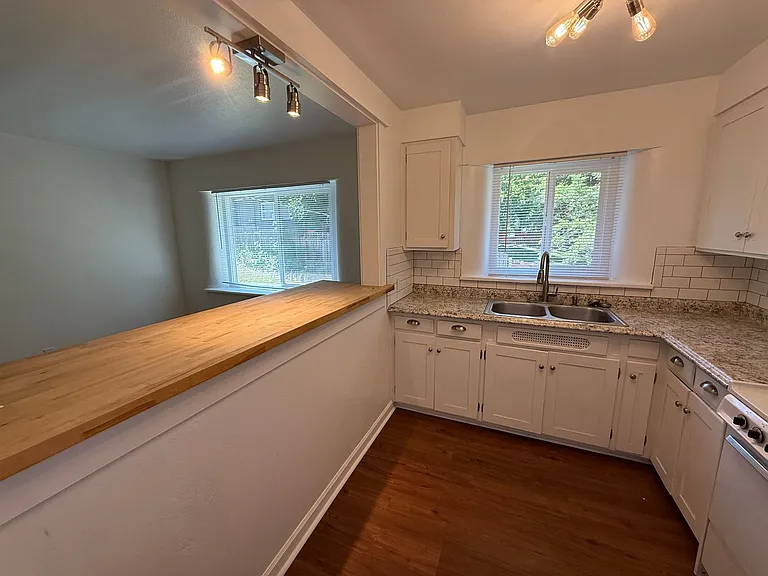 801 South Adams Street — Photo 11
