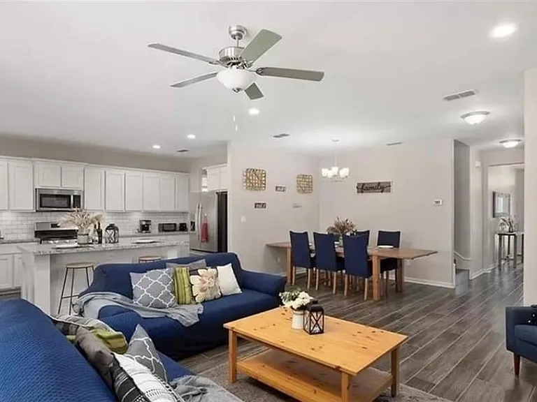 6336 Cascada Bend Rd — Photo 5