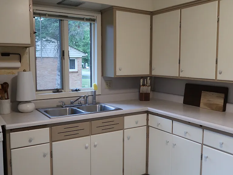 823 SW 5th Ave — Photo 8