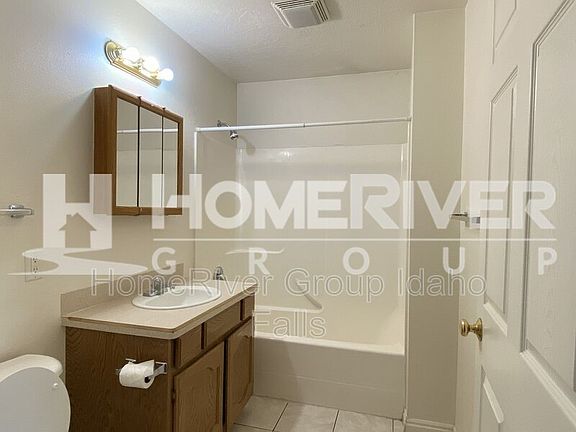 5th image of 163 N Center St APT 105