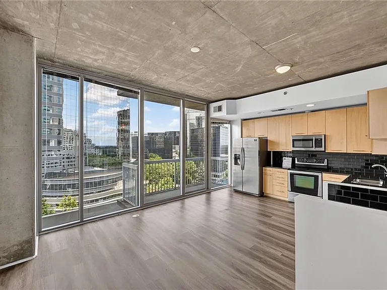 3324 Peachtree Rd NE #915 — Photo 4