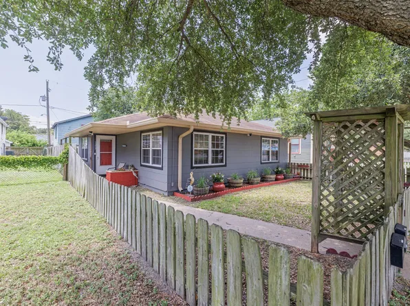5217 Avenue N 1/2, Galveston, TX 77551