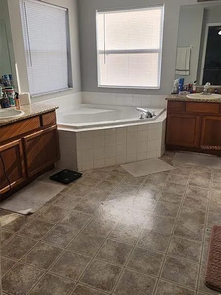 13561 Hawk Lake Dr — Photo 17
