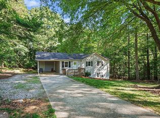 2262 Everett Ct, Loganville, GA 30052