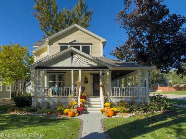 499 N Evergreen St