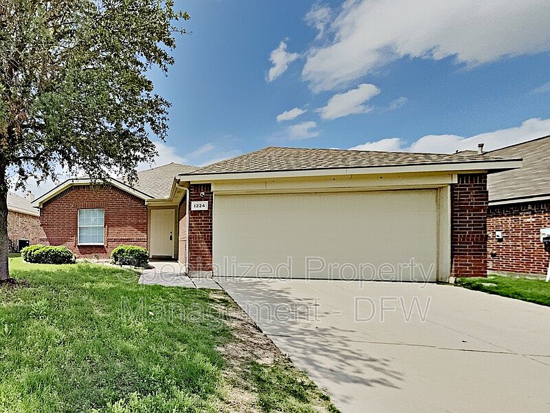 1st image of 1224 Artesia Dr