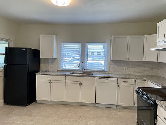 5th image of 455 Elmira St