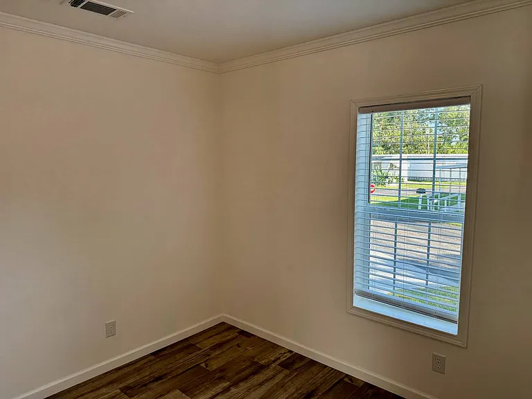 887 E Colonial Cir — Photo 25