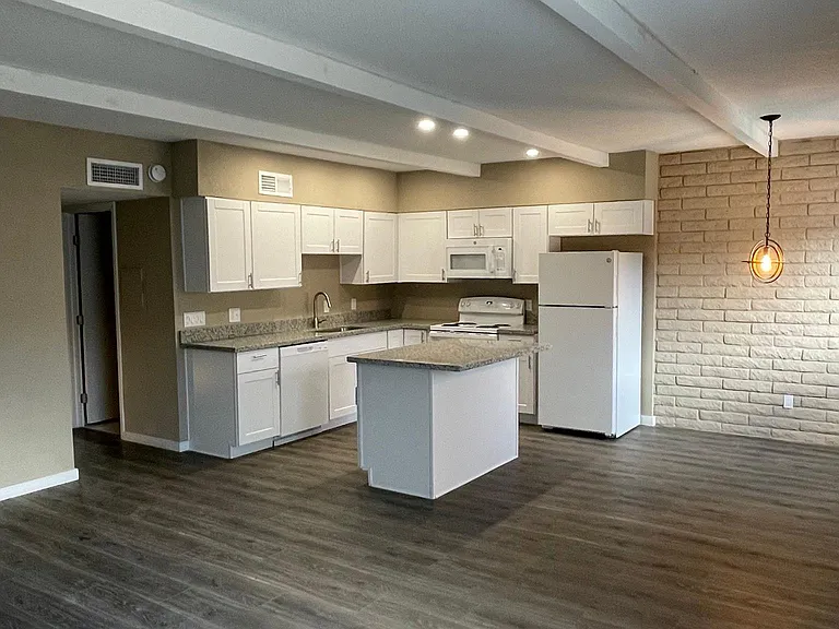6565 N 17th Ave #13 — Photo 20