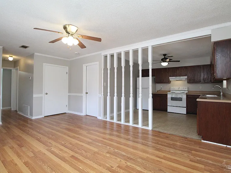 4630 Bellview Ave #B — Photo 3