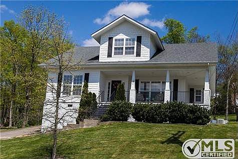 1st image of 425 Williamsport Dr
