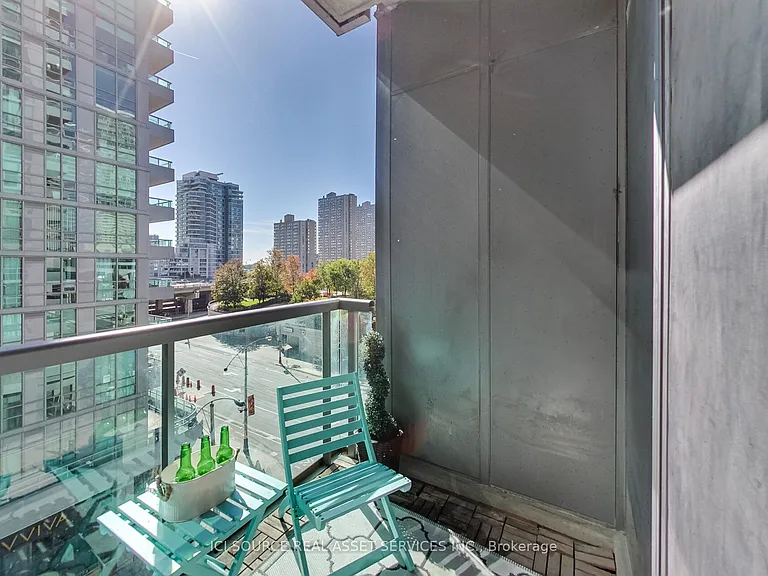 51 Lower Simcoe St #607 — Photo 17