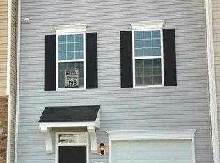 22 Newgate Ct, Falling Waters, WV 25419