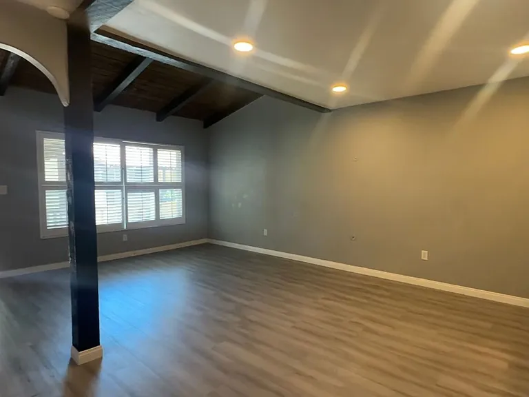 1000 W Macarthur Blvd #130 — Photo 13