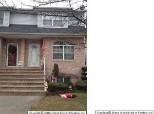 92 Sylvia St, Staten Island, NY 10312