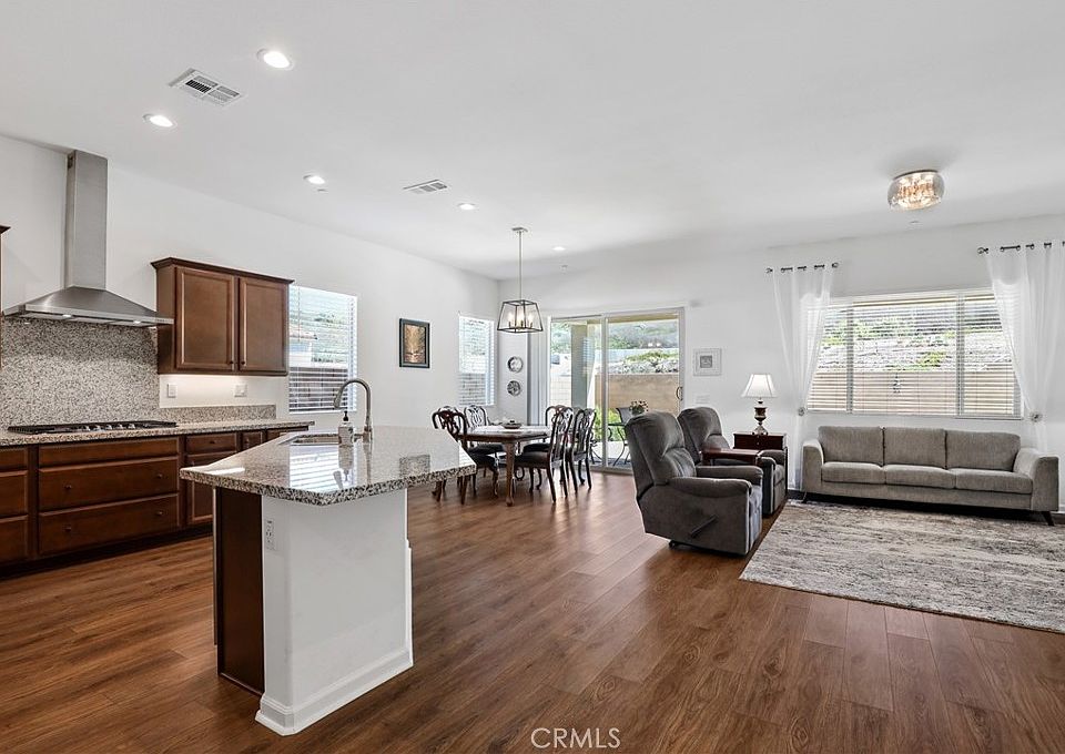 3930 Lavine Way Corona CA Zillow