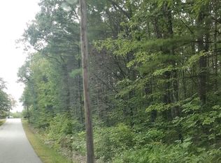 17 Hatch Rd, Auburn, ME 04210