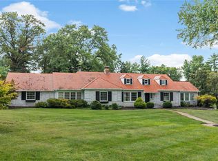 40 Godwin Ln, Saint Louis, MO