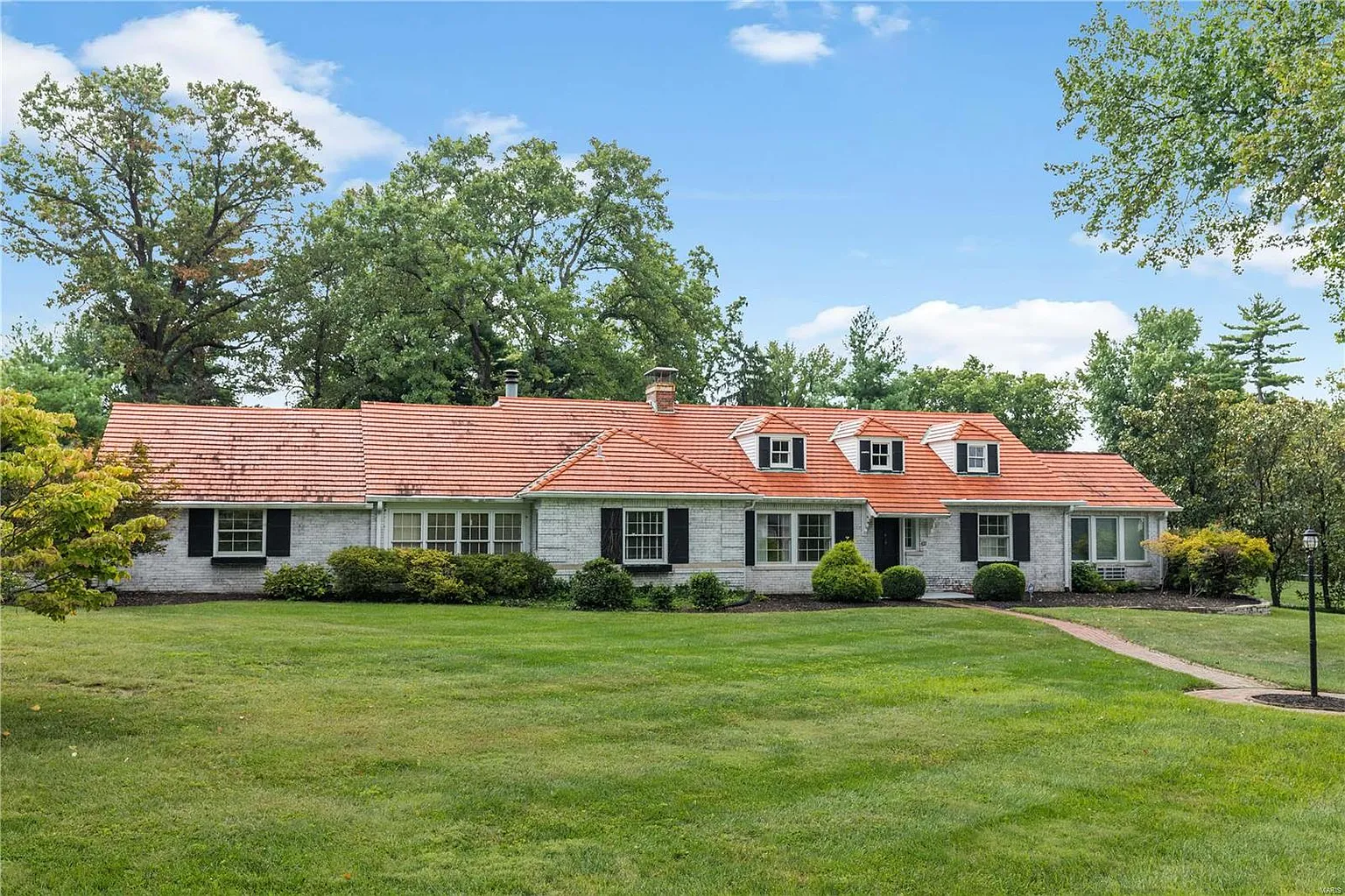 40 Godwin Ln photo 1