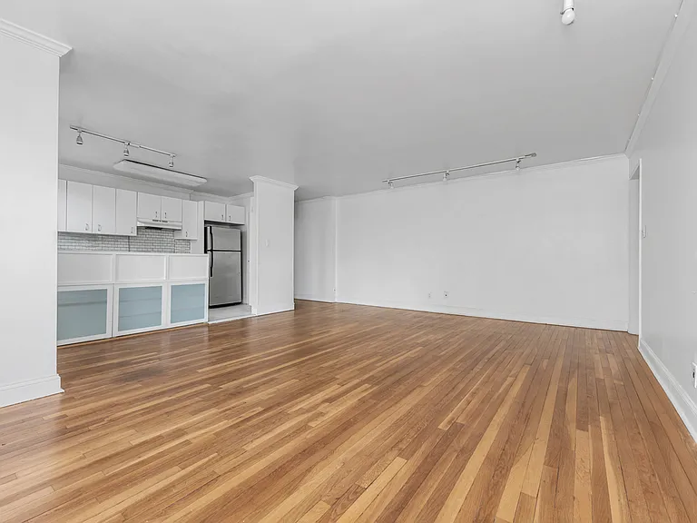 65-05 Yellowstone Blvd #2E — Photo 5