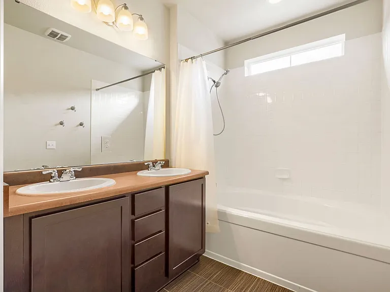 2230 Tamarac St — Photo 10