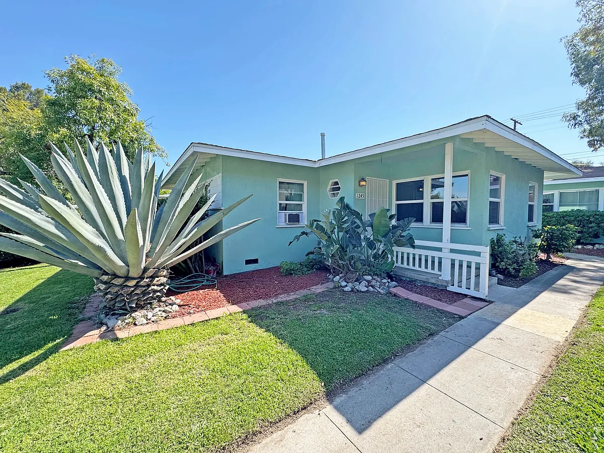 Building Photo - 1245 Del Rey Ave