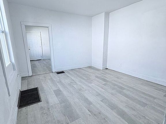 3rd image of 80-82 N Central Ave #2-82