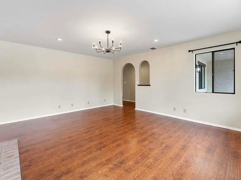 6347 N Muscatel Ave — Photo 6