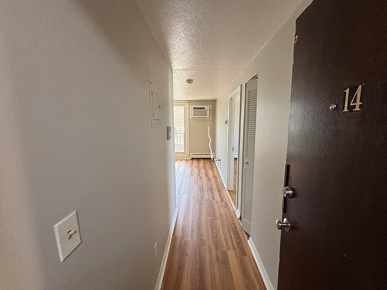 25 Hamilton Ave #14 — Photo 2