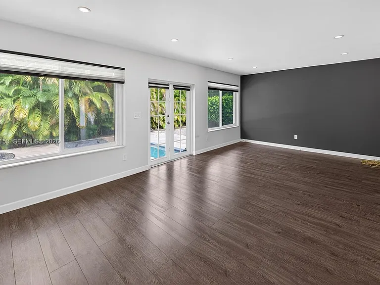 10025 NE 3rd Ave — Photo 20
