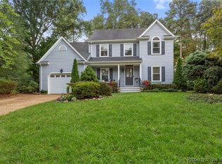 18 Welford Ln, Newport News, VA 23606