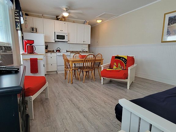 5th image of 5605 Seaview Ave #K